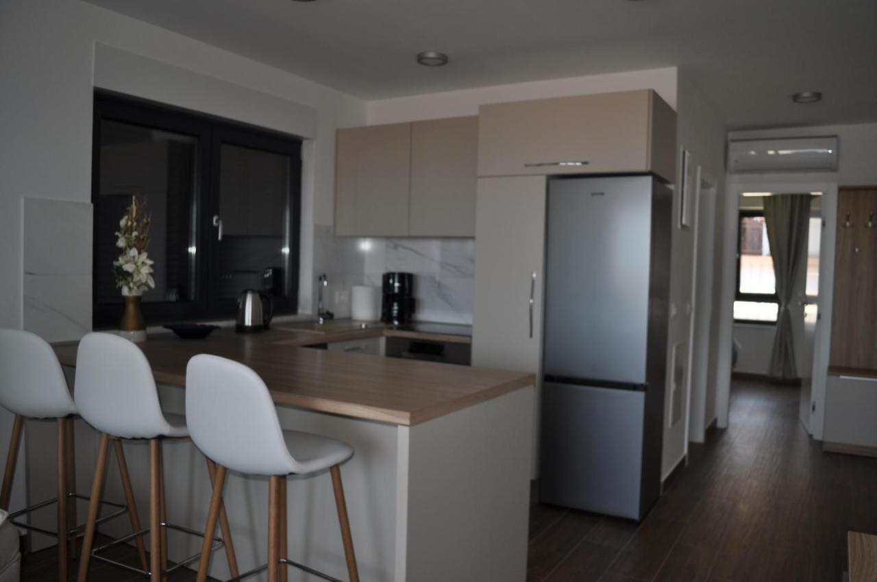 Apartman Sunnyside Appartement Makarska Buitenkant foto